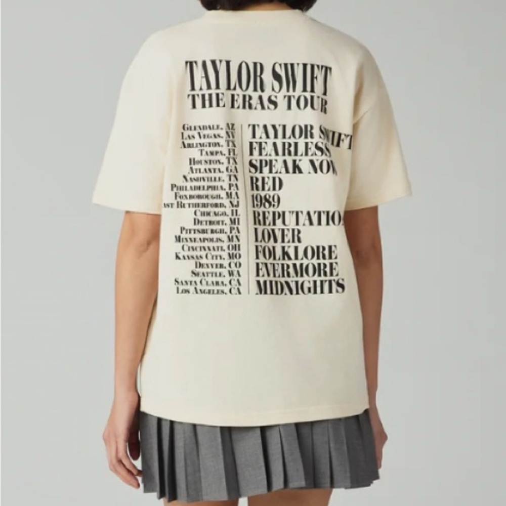 Taylor Swift Eras tour official T-shirt Medium size unisex